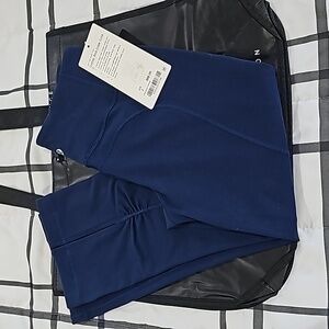 * NWT Lululemon Gather & Crow Crop II Size 2